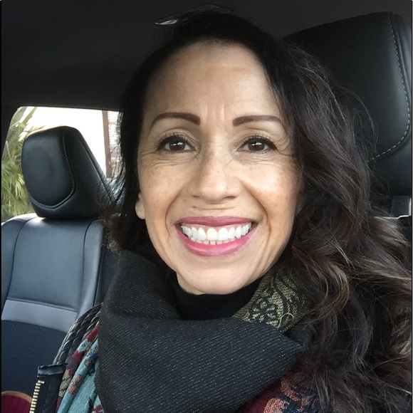 Meet your Posher, Soila - Picture 1 of 1